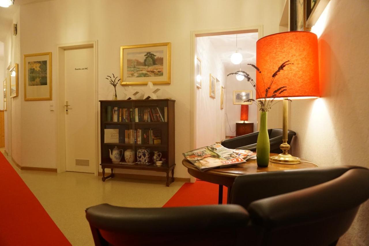 Pension Stadtmitte Garni คาร์ลสรูเฮอ ภายนอก รูปภาพ